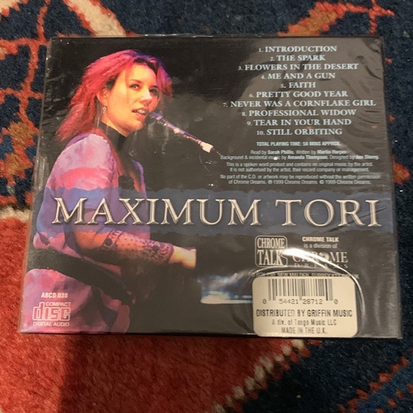 New and sealed Tori Amos Audio Biography CD - Picture 2 of 4